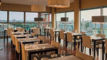 Frühstück, Mittagessen und Abendessen