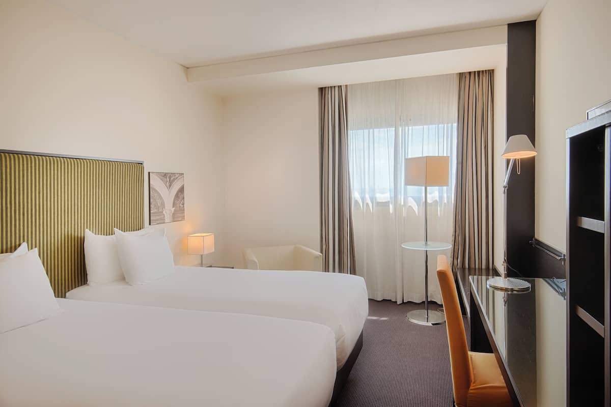 minibar, in-room safe, desk, laptop workspace