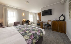 Minibar, desk, soundproofing, iron/ironing board