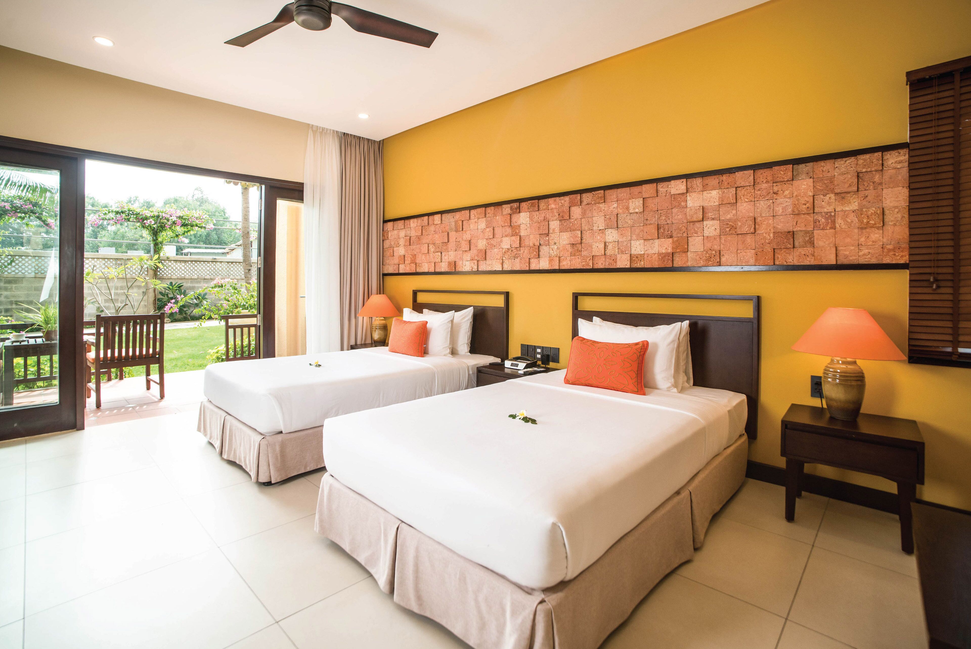 Superior Comfort Twin | Minibar, in-room safe, individually decorated, individually furnished