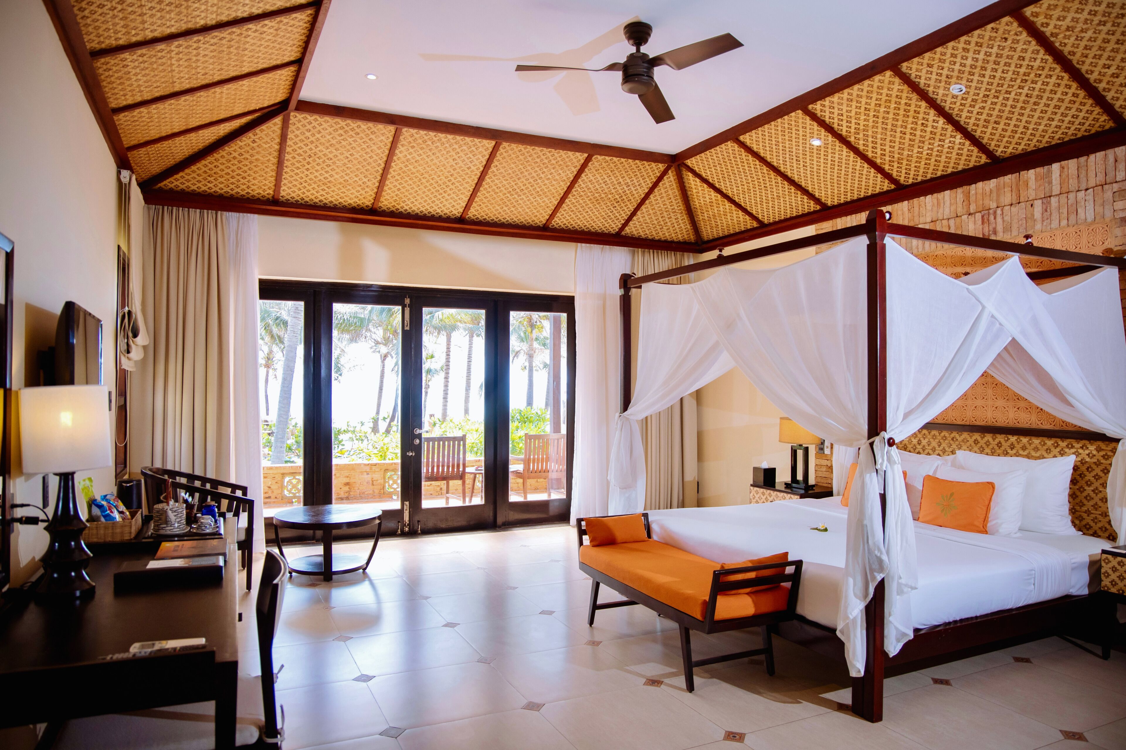 Bungalow Garden/Pool view | Minibar, in-room safe, individually decorated, individually furnished