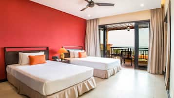 Executive Suite | Minibar, in-room safe, individually decorated, individually furnished