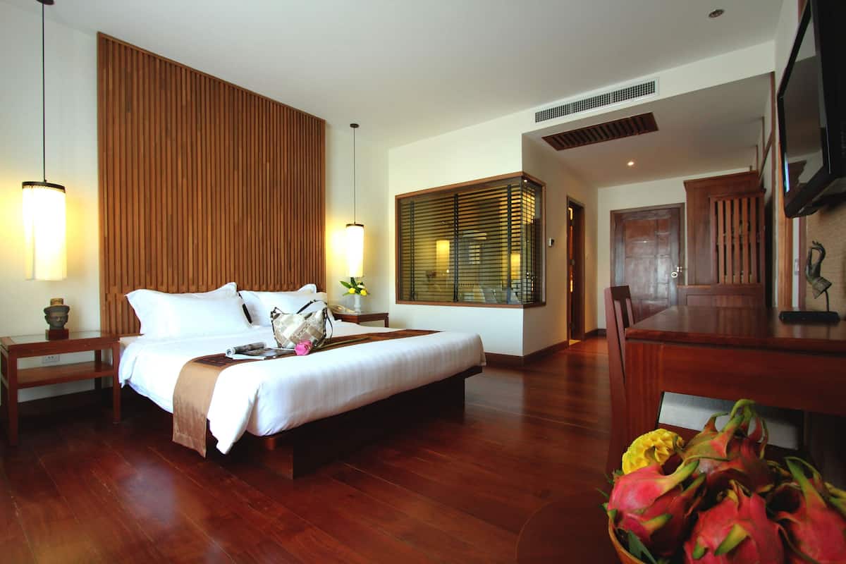 Deluxe Room, 1 King Bed