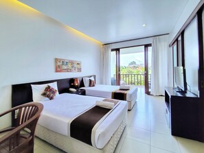 Premium bedding, minibar, in-room safe, individually decorated - Villa Diana Bali (Legian)