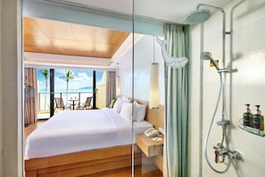 ฝักบัว, ของใช้ในห้องน้ำฟรี, ไดร์เป่าผม, เสื้อคลุมอาบน้ำ