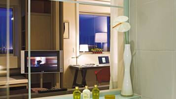 Baignoire, articles de toilette gratuits