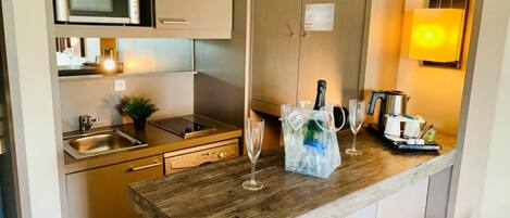 Caja de seguridad en la habitación, escritorio y wifi gratis