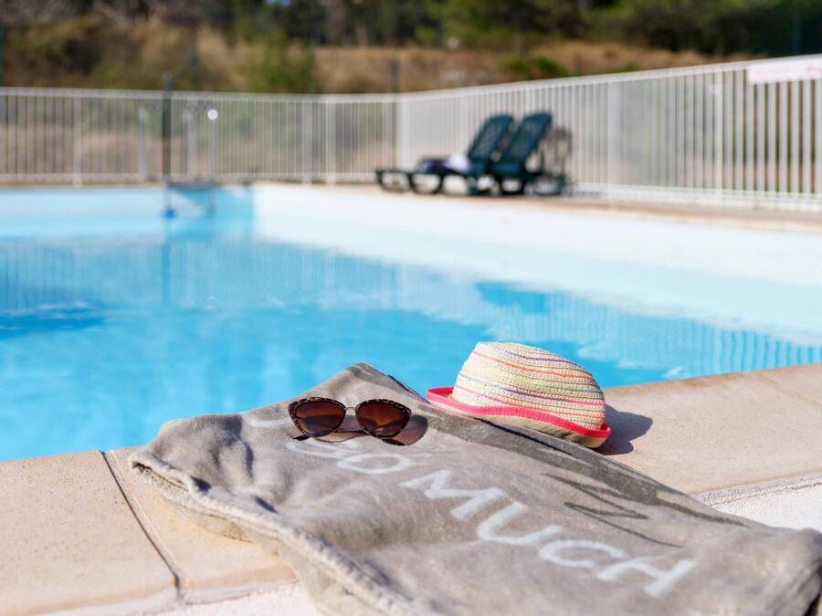 Piscina externa sazonal