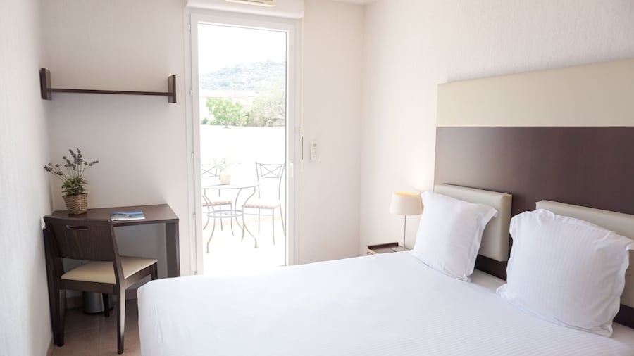 Comfort Aparthotel Six-Fours