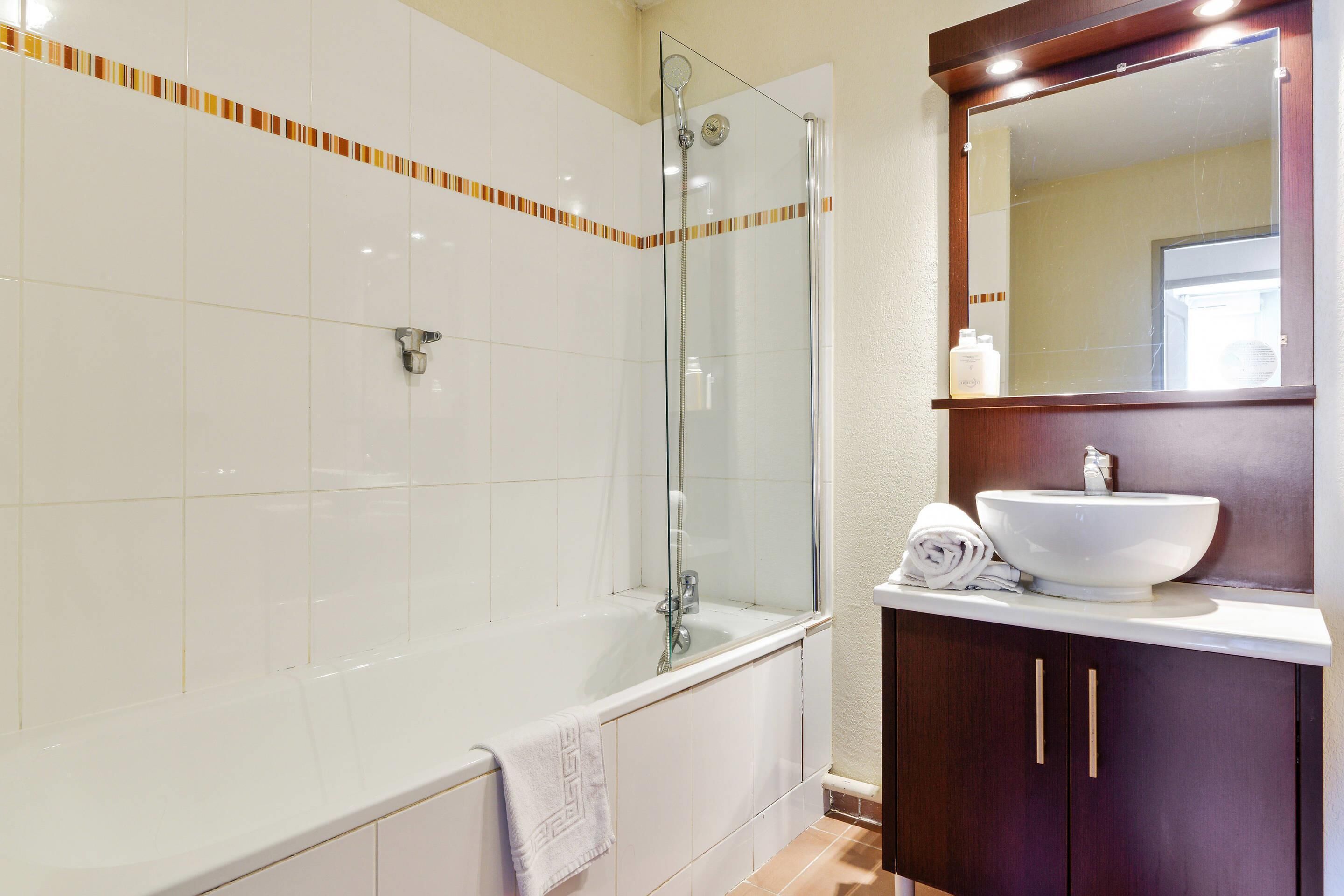 Articles de toilette écologiques, serviettes fournies