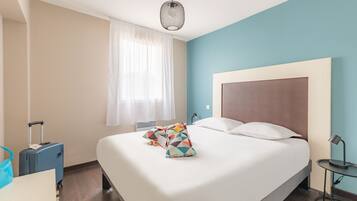 2 slaapkamers, een bureau, een strijkplank/strijkijzer, gratis wifi