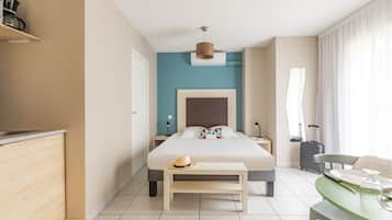 Studio | 2 bedrooms, desk, iron/ironing board, free WiFi
