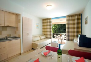 Apartment for 2+2 with AC | Private kitchen | Electric kettle, highchair