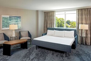 Junior Suite, 1 King Bed | Premium bedding, pillow-top beds, in-room safe, desk - The Westin Annapolis (Annapolis)