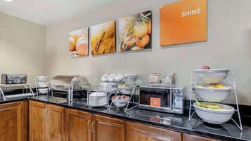Free daily buffet breakfast
