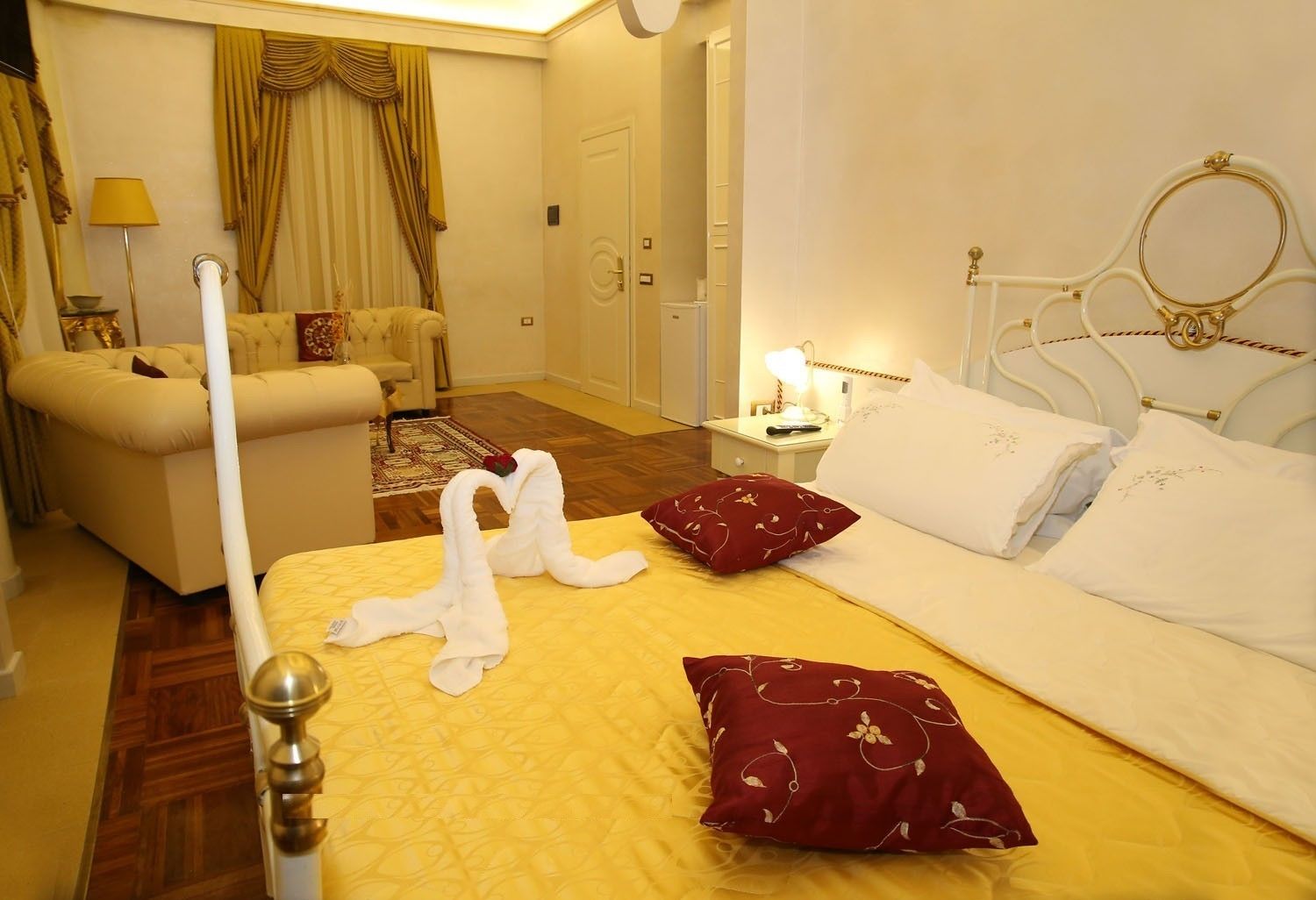 Suite | Biancheria da letto ipoallergenica, minibar, una cassaforte in camera