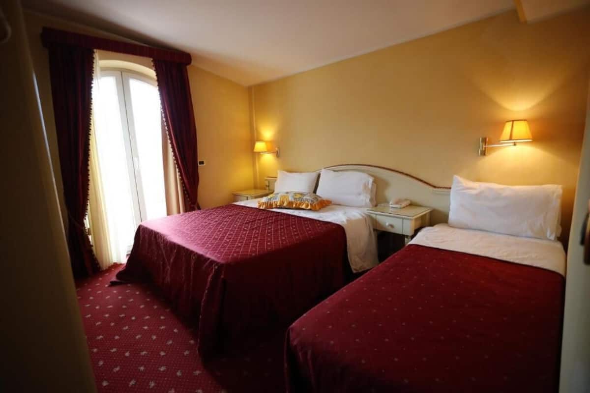 Classic Triple Room | Room amenity