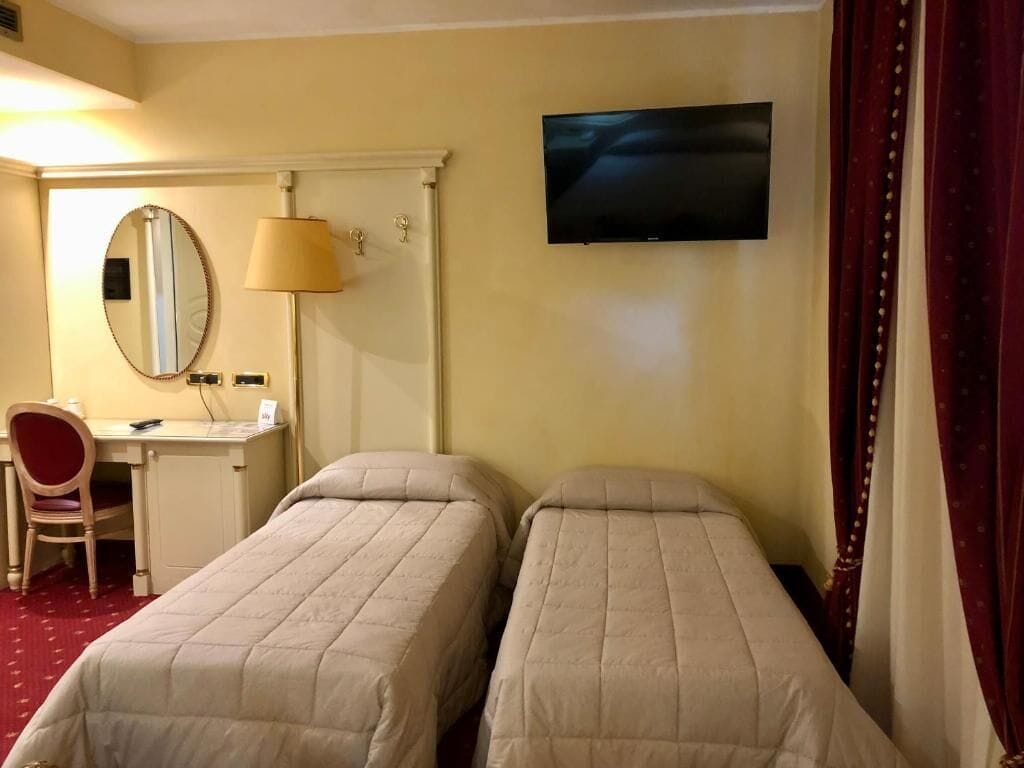 Classic Quadruple Room