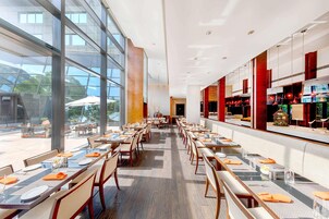 Breakfast, lunch, dinner served; garden views