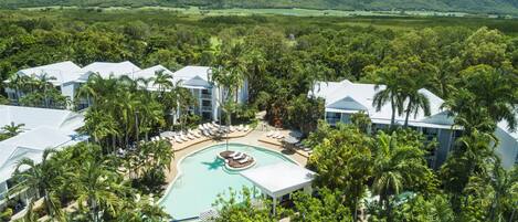 المنشأة من الخارج