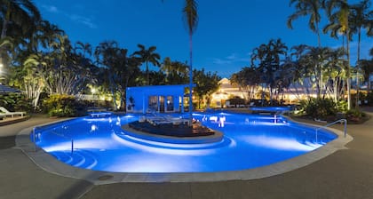 Oaks Port Douglas Resort