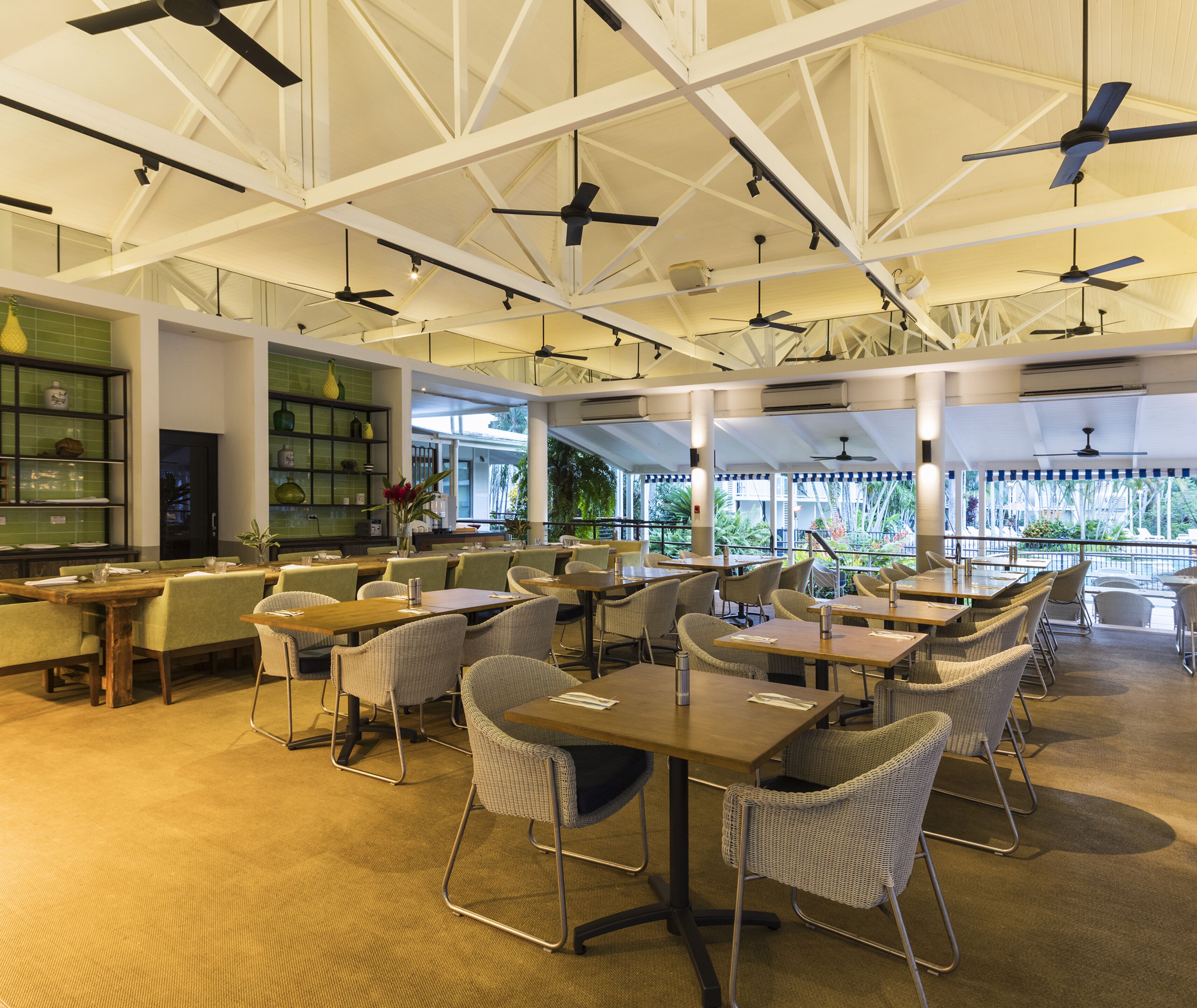 breakfast and dinner served, international cuisine