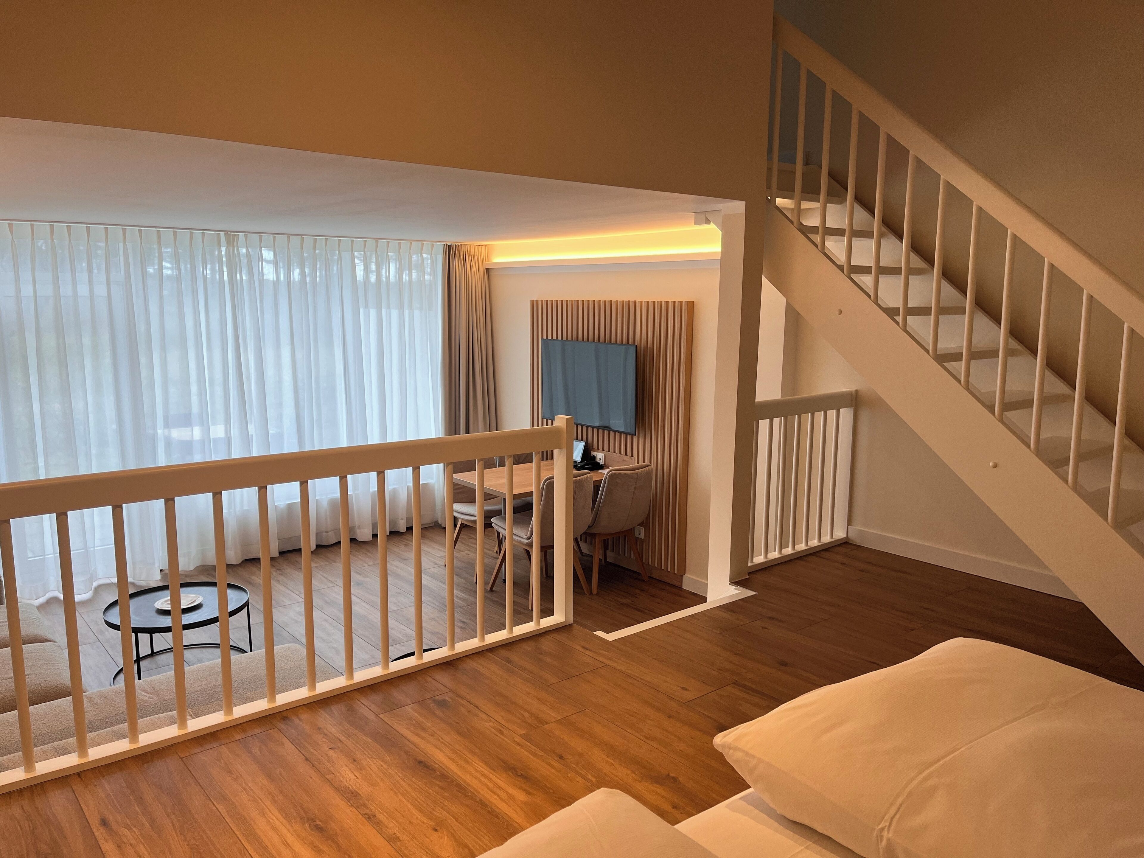 family room | 1 bedroom, hypo-allergenic bedding, in-room safe, blackout curtains