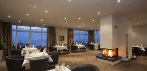 3 restaurants, serveren ontbijt, lunch, diner, internationale gerechten