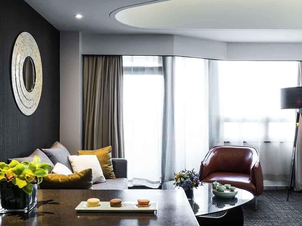 Suite junior, 1 cama King size, piso ejecutivo | Ropa de cama de alta calidad y minibar 