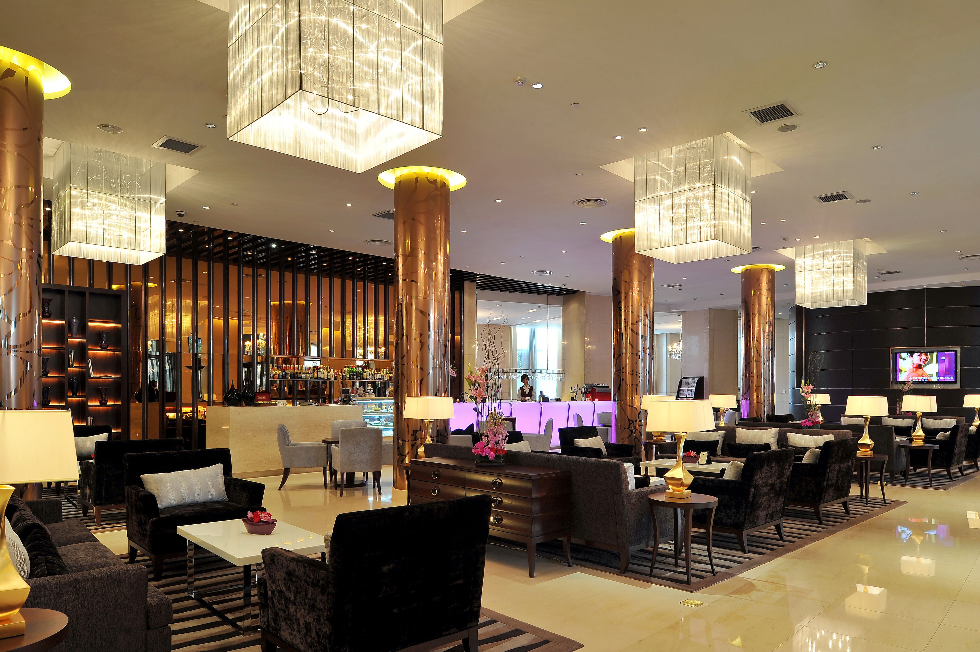 Lobby lounge
