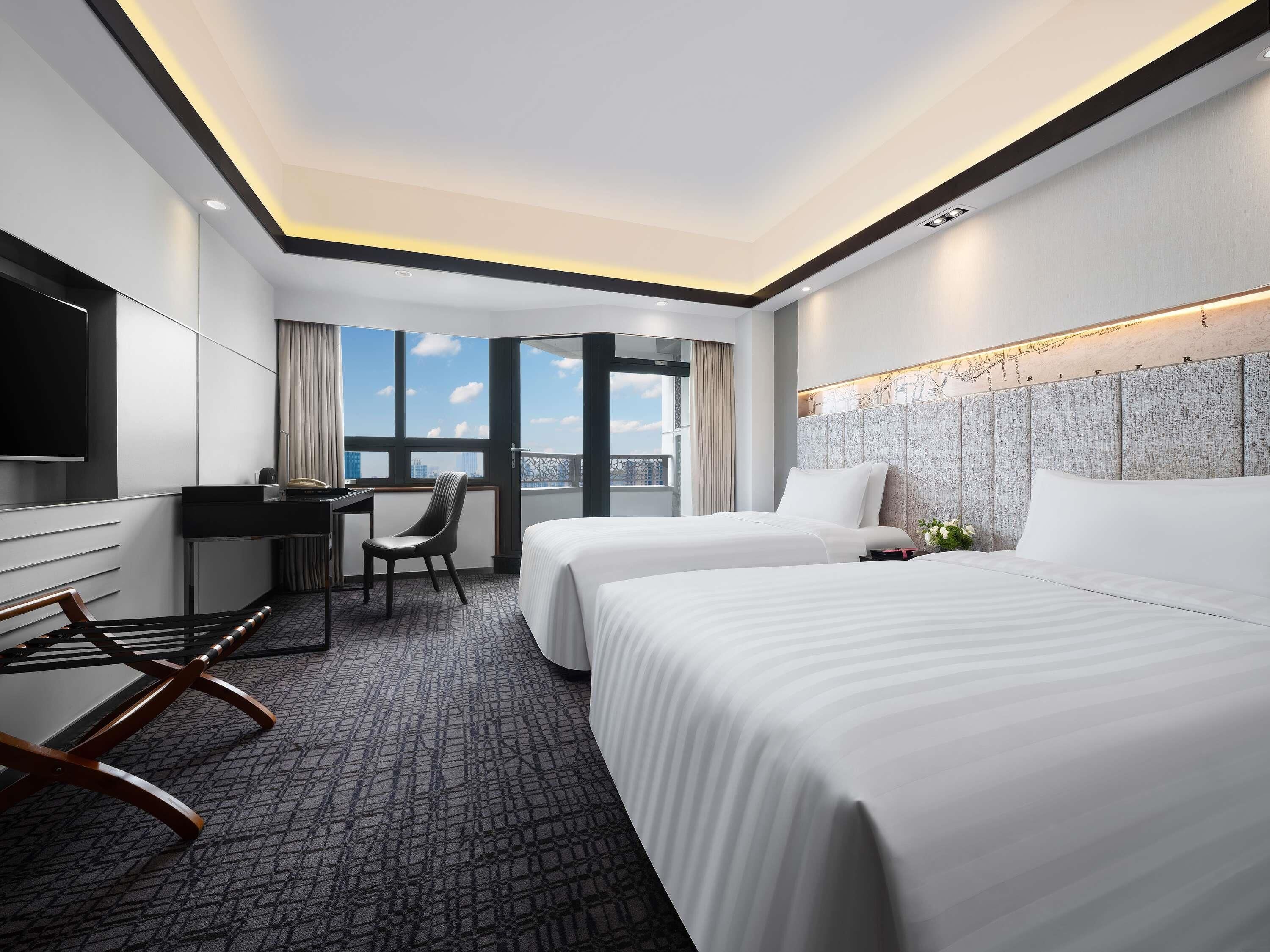 Habitación superior, 2 camas individuales, vista a la ciudad | Ropa de cama de alta calidad y minibar 