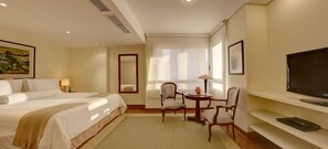 ห้องสวีท | 1 ห้องนอน, เครื่องนอนระดับพรีเมียม,   มินิบาร์, ตู้นิรภัยในห้องพัก