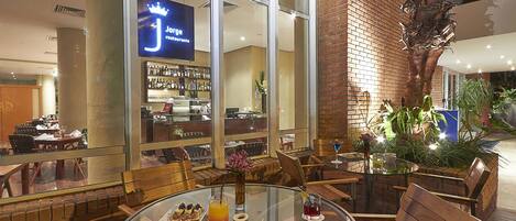 Frühstück, Mittagessen, Abendessen, brasilianische Küche