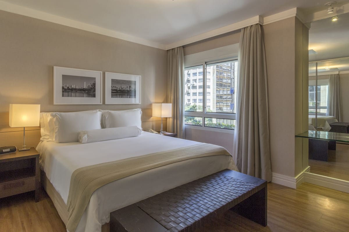 1 bedroom, premium bedding, minibar, in-room safe