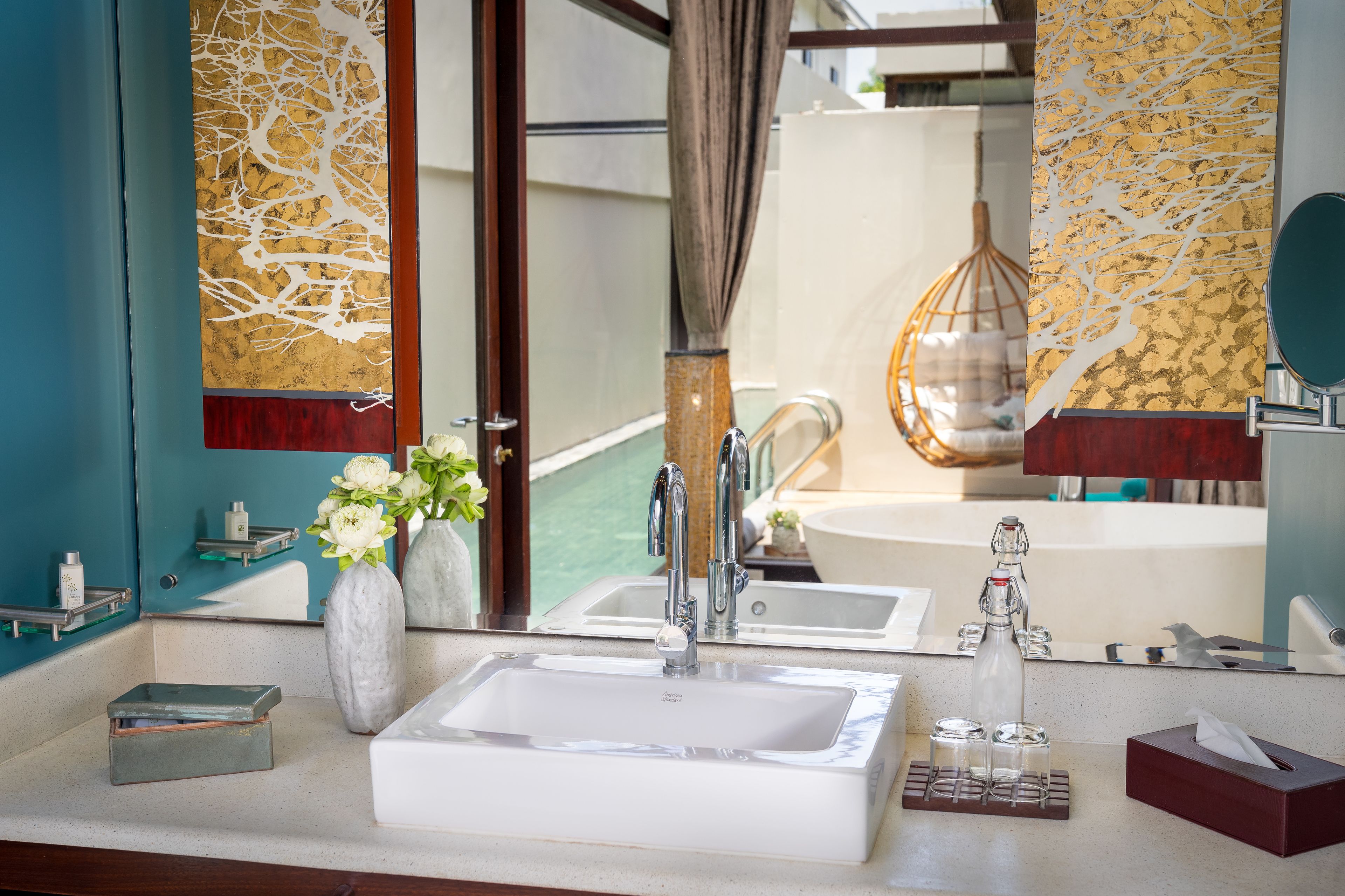 colonial family suite with jacuzzi | bathroom amenities | free toiletries, hair dryer, bathrobes, slippers