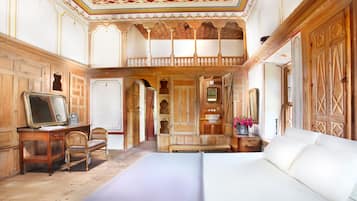 Yemliha Konak Sultan Suite | 1 svefnherbergi, rúmföt af bestu gerð, míníbar, öryggishólf í herbergi
