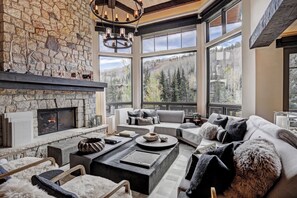 42-inch flat-screen TV with satellite channels, TV, fireplace - The Arrabelle, A RockResort, by Vail Resorts (Vail)