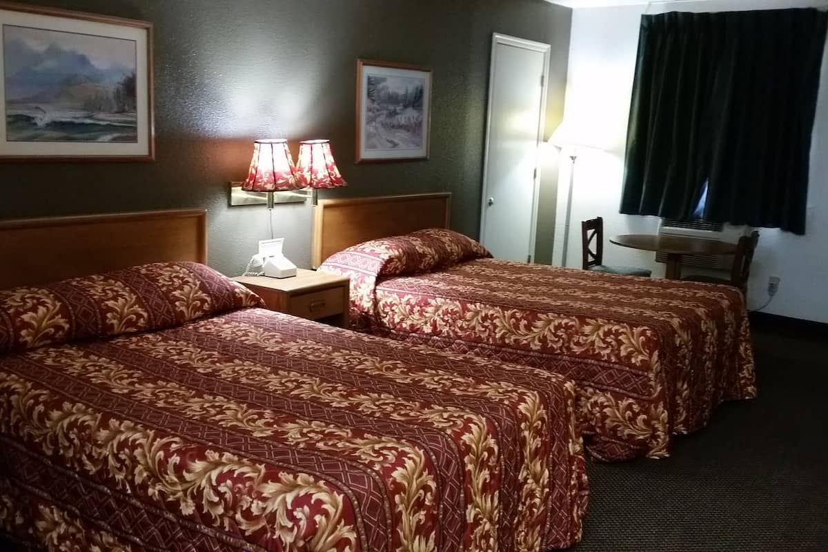 Camas supletorias, wifi gratis, ropa de cama