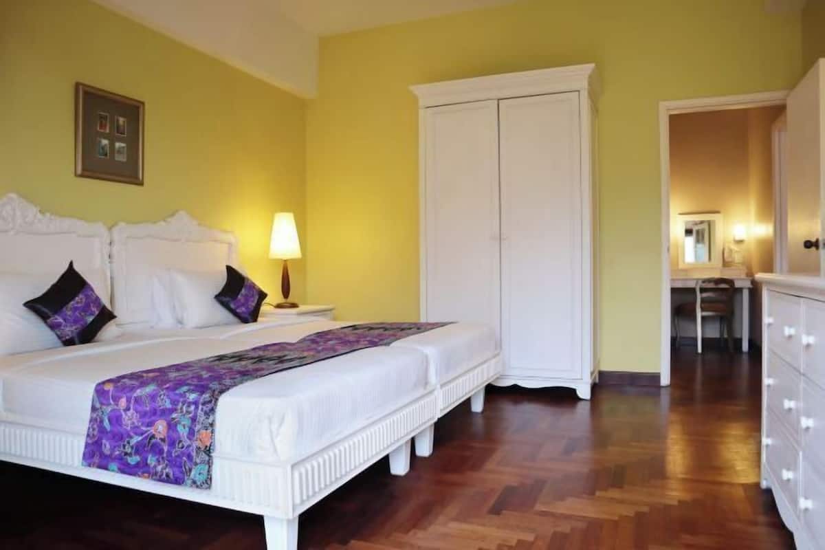1 bedroom, premium bedding, minibar, in-room safe