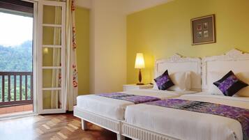 Habitación Deluxe, 2 camas individuales | Ropa de cama de alta calidad y minibar