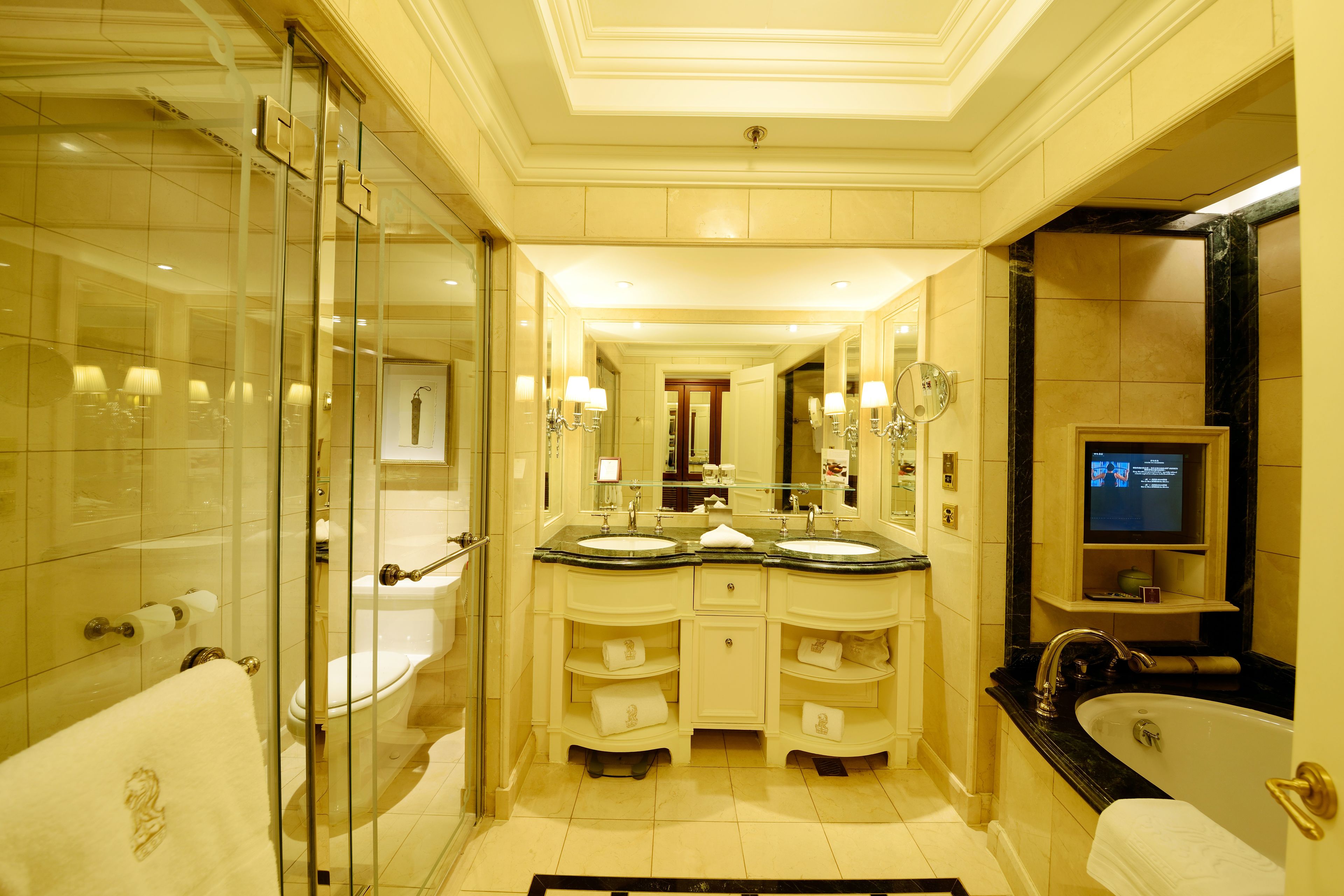 separate bathtub and shower, jetted bath, rainfall showerhead