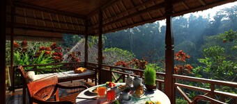 Santi Mandala Villa & Spa