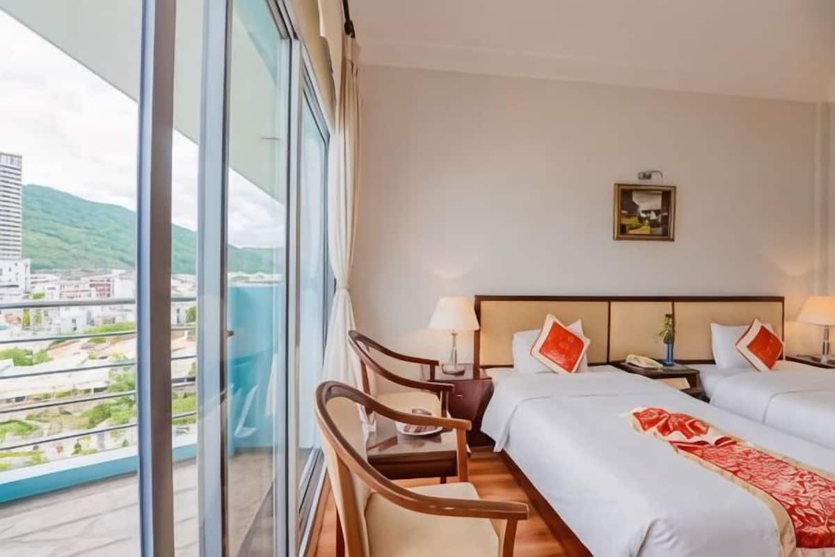 Minibar, in-room safe, desk, rollaway beds