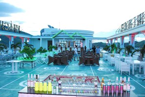 Bar (en la propiedad)