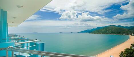 Minibar, in-room safe, desk, rollaway beds