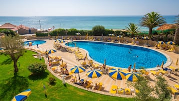 Indoor pool, 3 outdoor pools, pool umbrellas, pool loungers