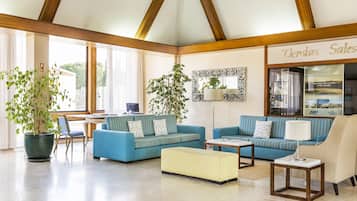 Sala de estar en el lobby