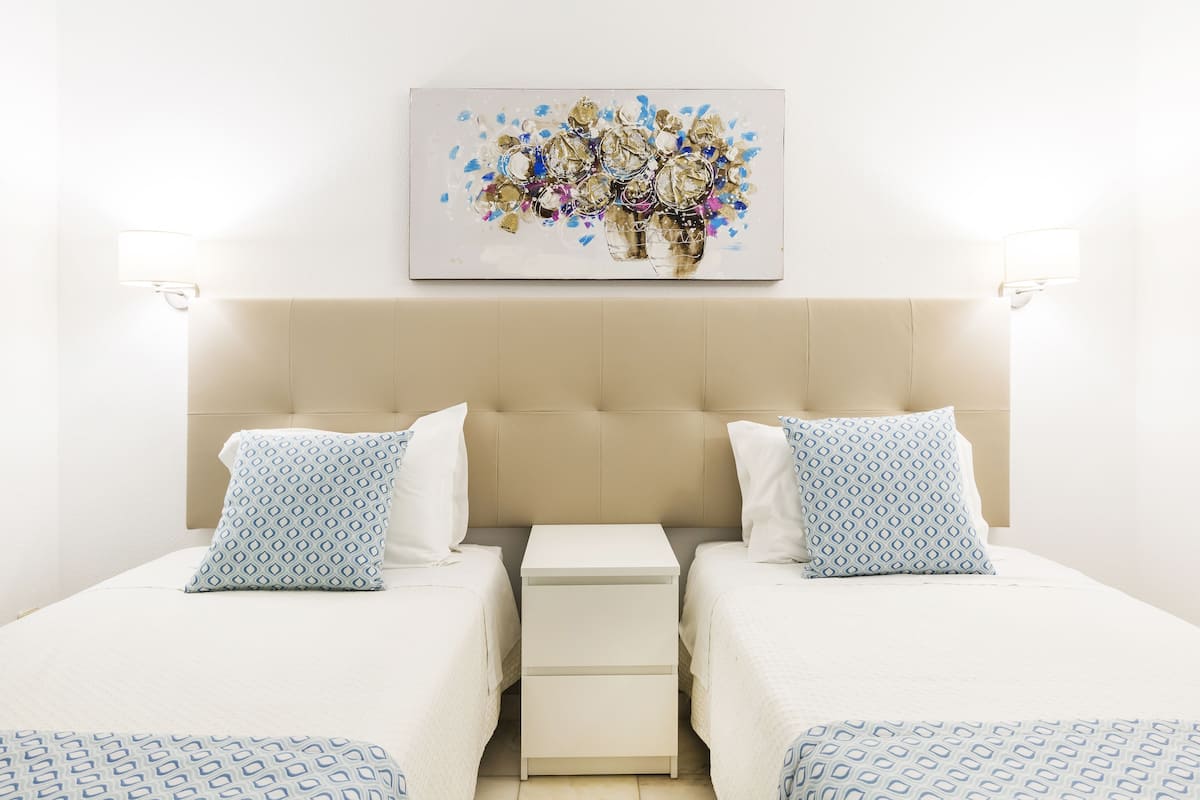Appartement, 1 chambre | 1 chambre, fer et planche à repasser, lits bébé (gratuits)