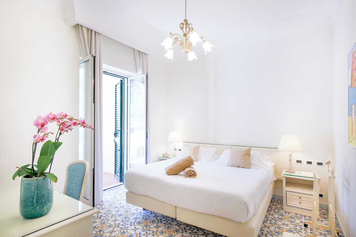 comfort double room | minibar, in-room safe, desk, free wifi