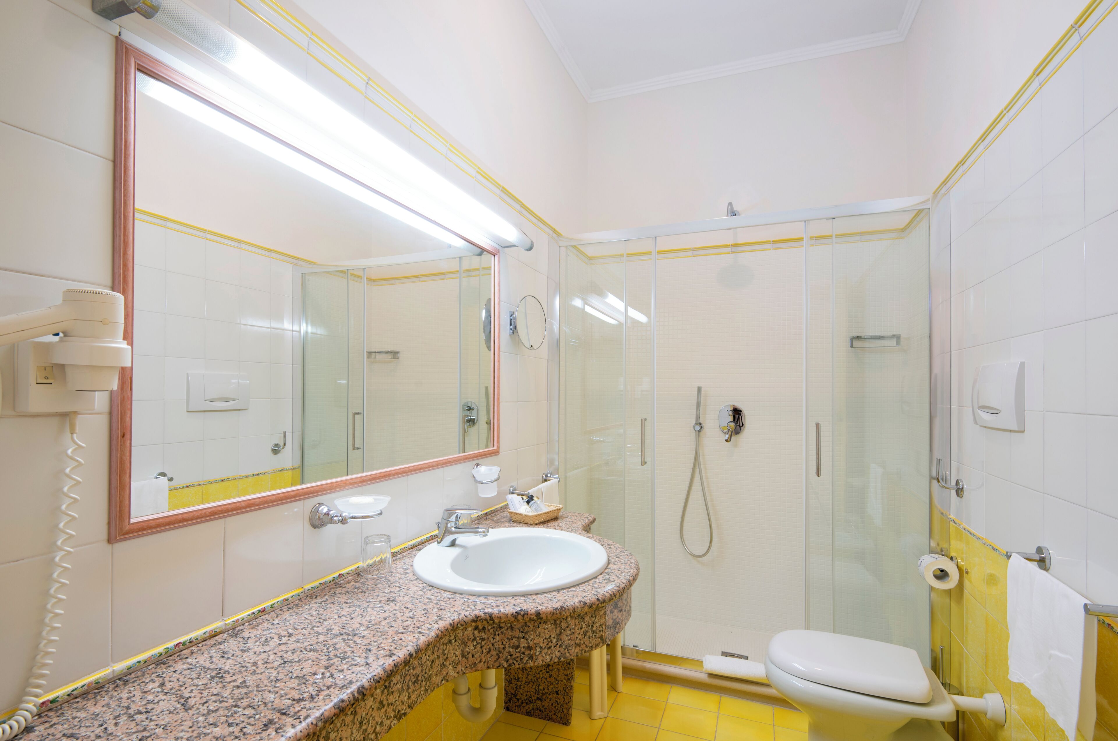 standard single room, 1 single bed | bathroom | shower, hair dryer, slippers, towels